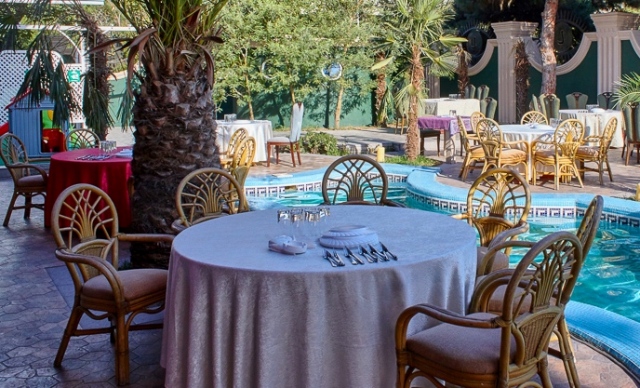 Kafe, restoran və çayxanalar açıldı