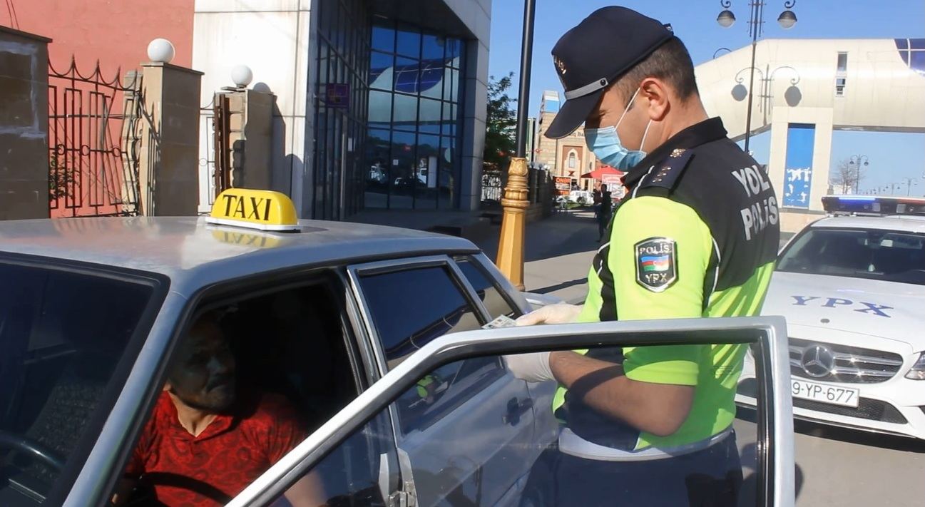 Polis karantin qaydalarına nəzarəti GÜCLƏNDİRDİ