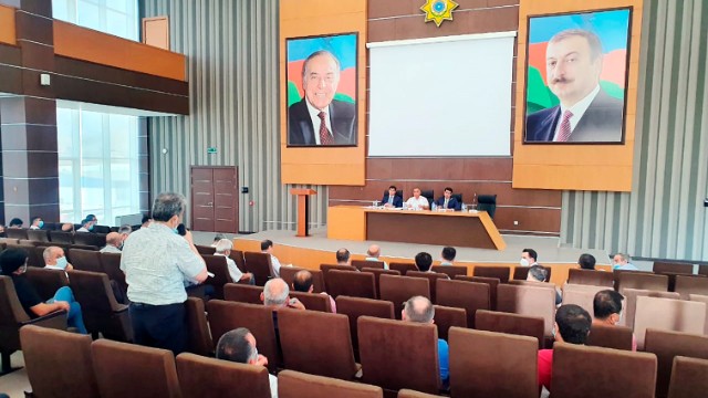 Gömrük İdarəsində sahibkarlarla görüş keçirilib - FOTO