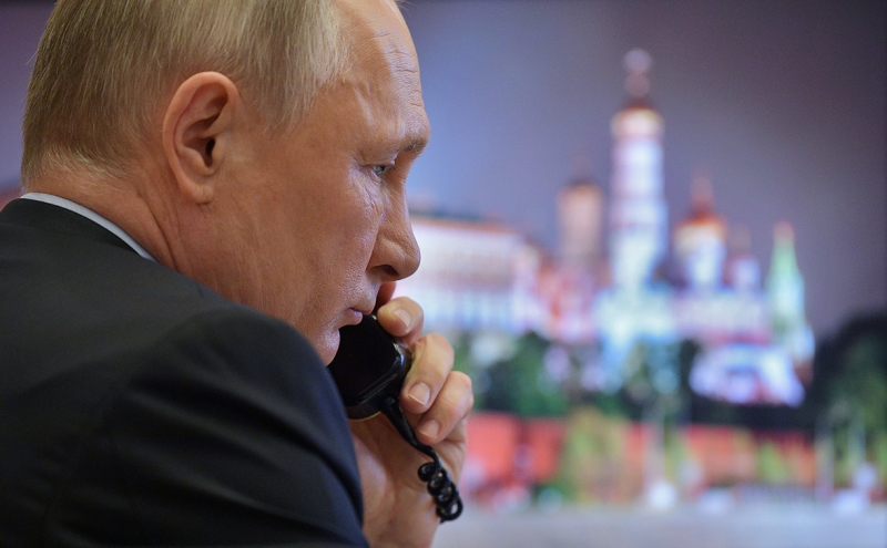 Putin Belarusla bağlı Makrona XƏBƏRDARLIQ etdi