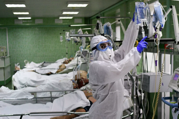 Rusiyada koronavirusdan ölənlərin sayı 16 mini ötdü