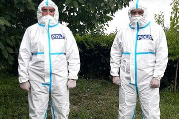 Polis koronavirus xəstələrinin evdən çıxmamasına nəzarət edir