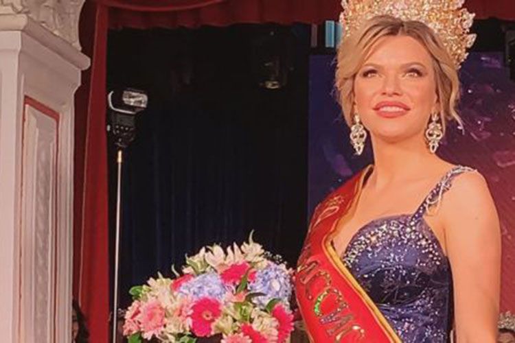 3 uşaq anası gözəllik müsabiqəsinin qalibi  oldu  