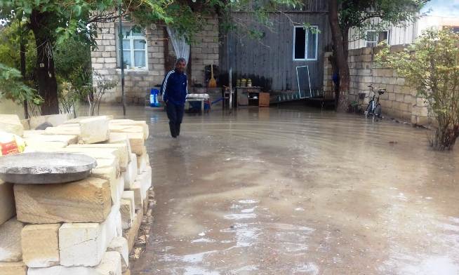 Güclü yağış və sel Goranboyda ciddi fəsadlar törətdi - FOTO  