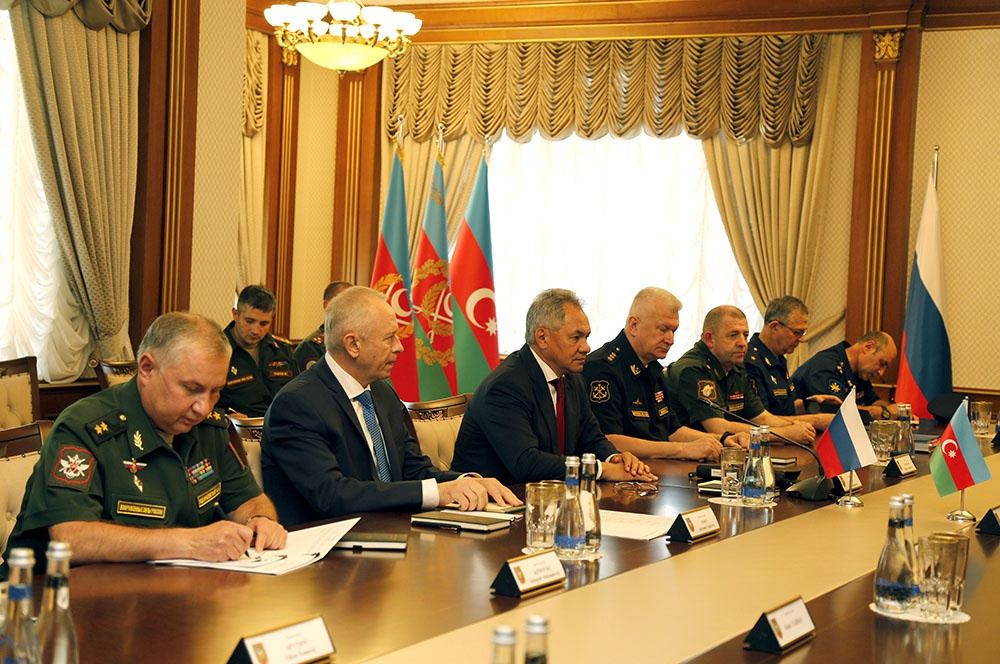 Müdafiə nazirləri hərbi əməkdaşlıq məsələləri müzakirə etdilər -FOTO