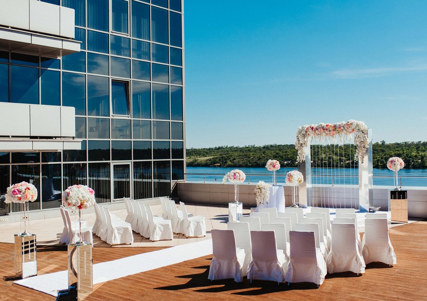 Bakıda daha bir vəzifəli şəxs övladına toy etdi - FOTO