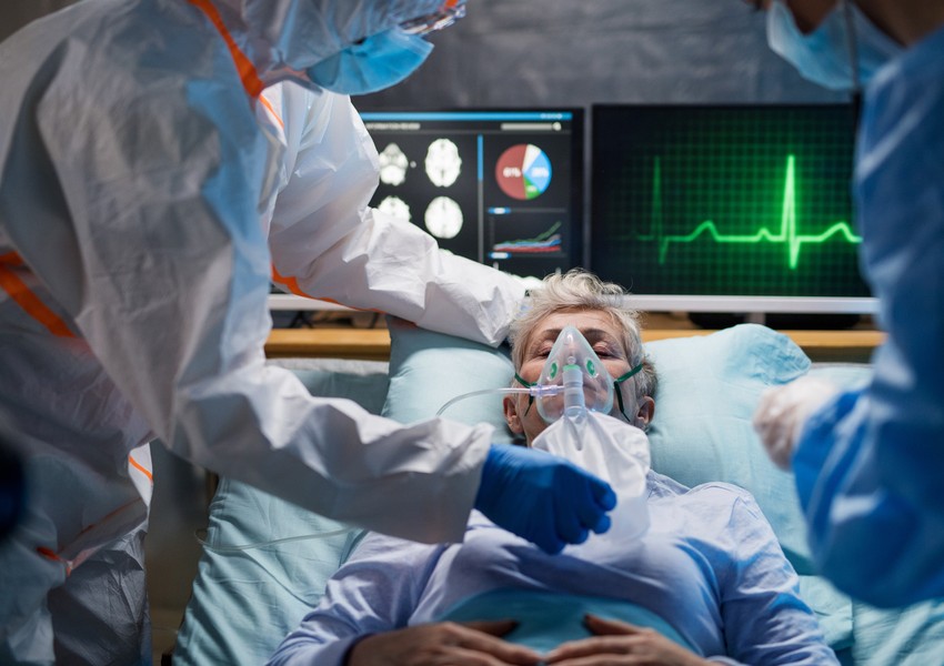 Reanimasiyada olan koronavirus xəstələrinin sayı açıqlandı