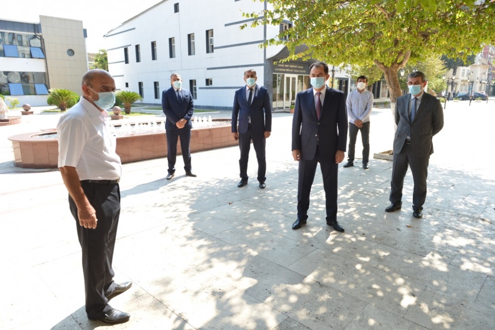 İcra başçısı qaldırılan məsələlərin həlli ilə yerindəcə tanış olub - FOTO