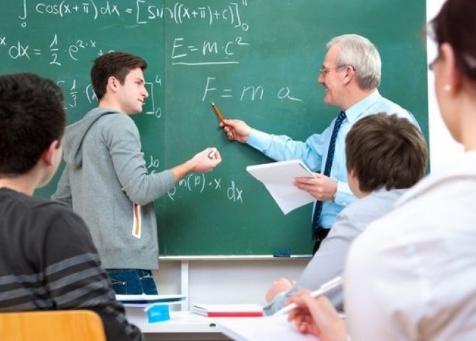 Ali məktəblərdə yaşı 70-dən yuxarı olan müəllimlərin sayı açıqlandı