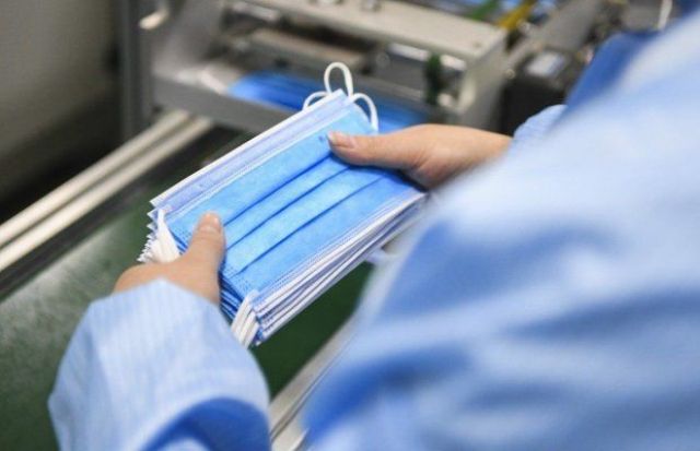 Almaniyada da tibbi maskadan istifadə etməyənlər cərimələnəcək