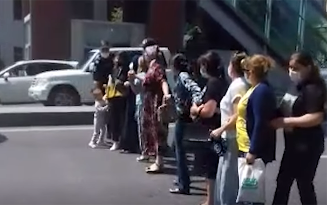“Qaçqınkom” yolu bağlayan qadınlarla bağlı məlumat YAYDI