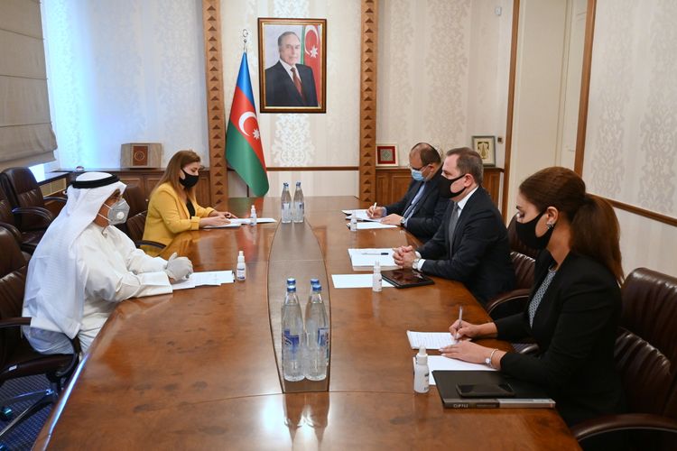 Ceyhun Bayramov Küveytlə münasibətləri müzakirə etdi