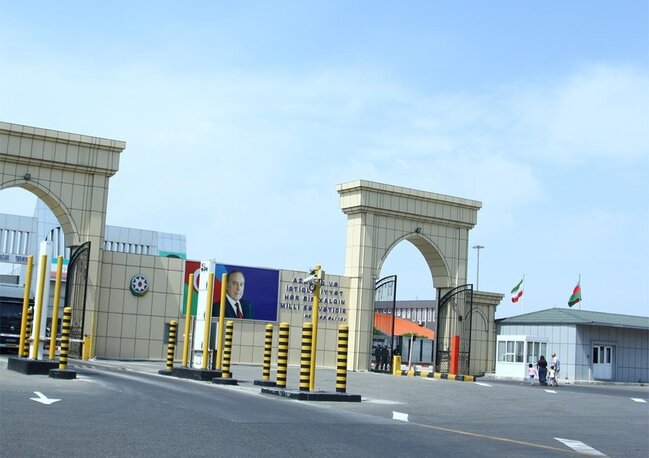 Azərbaycanın quru sərhədləri 30 sentyabra qədər bağlı qalacaq - Prezidentin köməkçisi