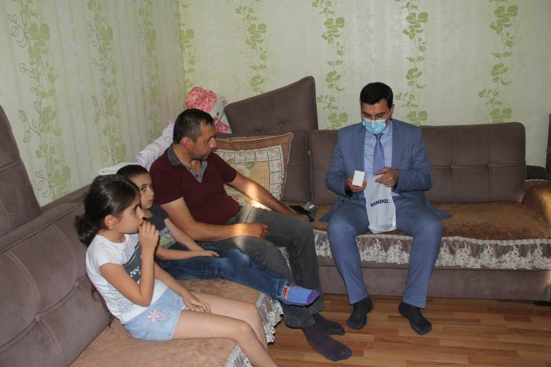 İcra başçısı Qarabağ əlilinə yardım etdi