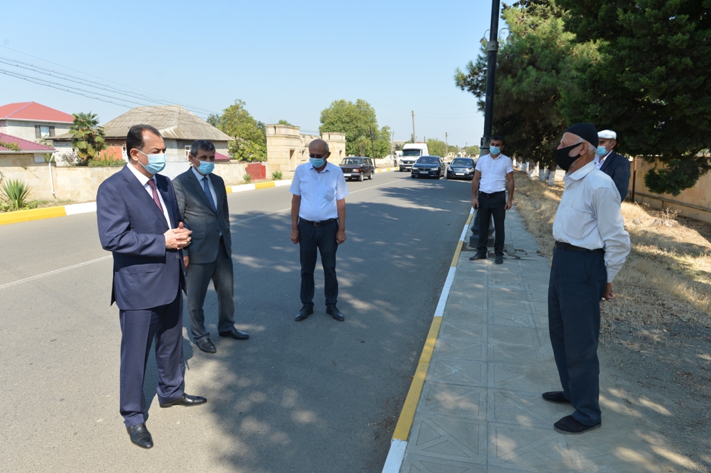 İcra başçısı kənd sakinlərinin problemləri ilə maraqlanıb - FOTO