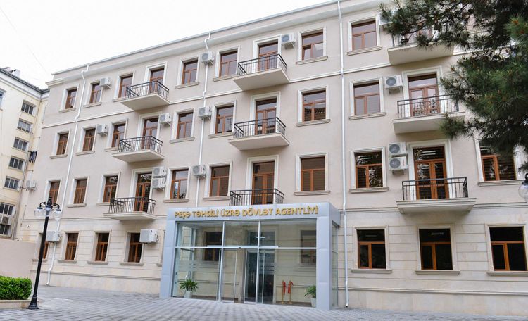 Peşə təhsili müəssisələrinə sənəd qəbulunun  vaxtı uzadıldı