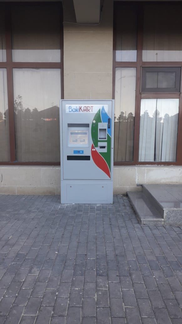 Jurnalistlər binasının qarşısında bankomat quraşdırıldı - FOTO