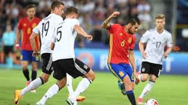 Azarkeşlər Almaniya Bundesliqasını meydanda izləyəcək 