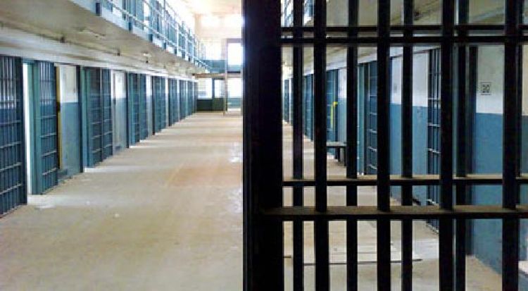 Həbsxanada aclıq edən şəxslərlə görüş keçirilib