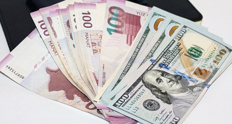 Dollar yeni günə köhnə qiymətlə başladı