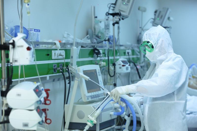 Gürcüstanda yoluxanların sayı artdı: toy və yaslara qadağa qoyuldu