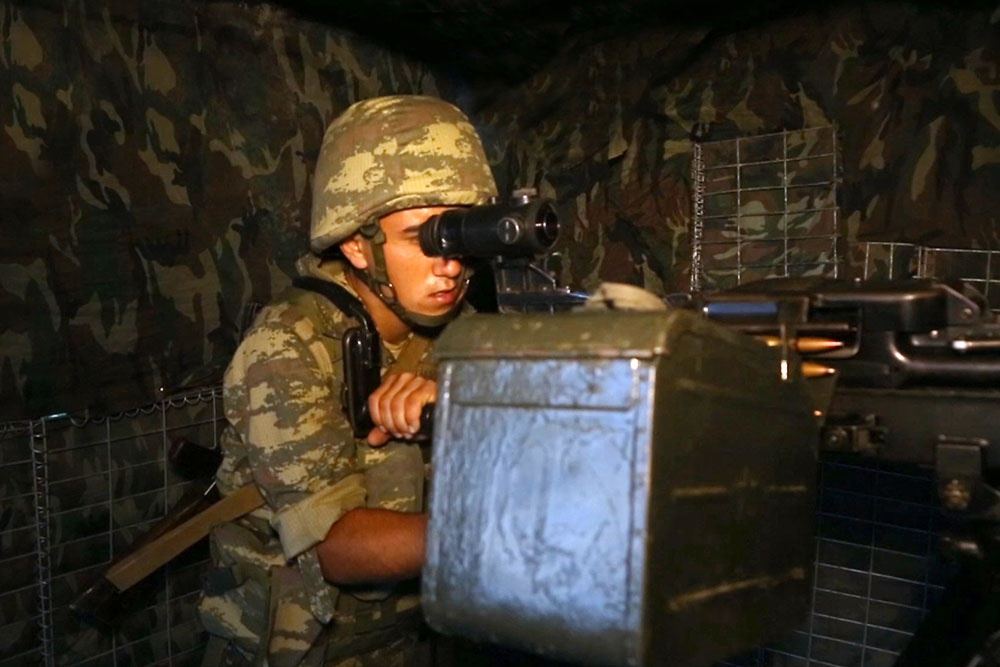 Nazirlik ön xəttə xidmət edən hərbi bölmələrimizlə bağlı videoçarx hazırladı