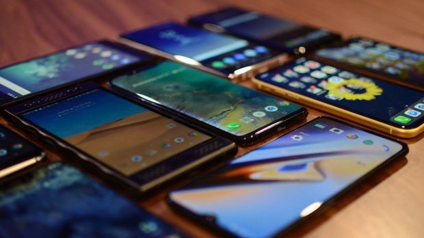 Ölkəyə yağ qutusunda telefon keçirməyə cəhd edildi