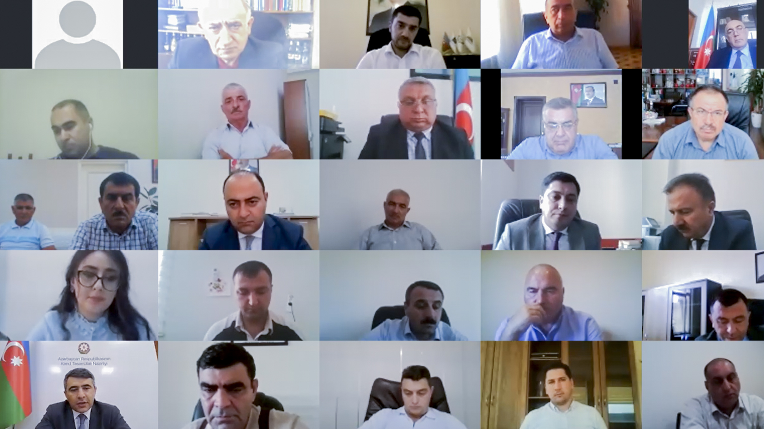 Nazirlikdə şərab və şərabçılıq məhsulları istehsalçıları ilə videokonfrans keçirilib - FOTO