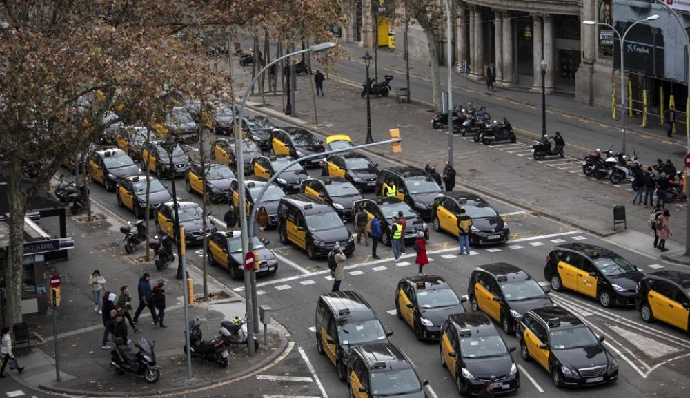 Uber taksi xidməti elektromobillərdən istifadəyə keçəcək  