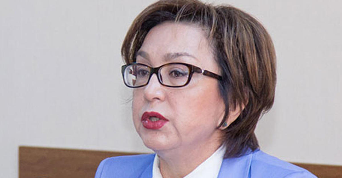 Məleykə Abbaszadə 4-cü qrupun abituriyentlərinə ÇAĞIRIŞ ETDİ