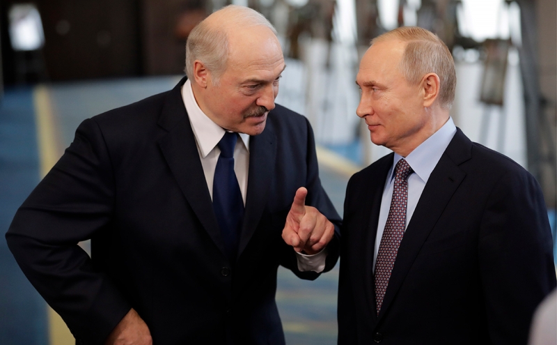 Putin Lukaşenkoya 1,5 milyard dollar kredit SÖZ VERDİ
