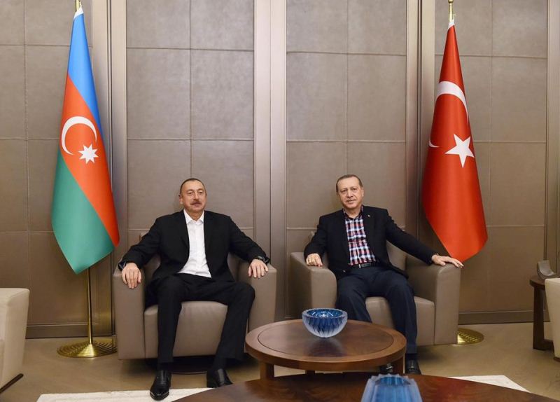 İlham Əliyev Ərdoğanla telefonla danışdı
