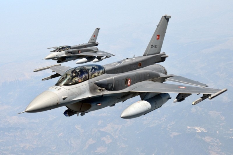 Türkiyə F-16-larının Gəncə üzərində uçuşu erməniləri PANİKAYA salıb