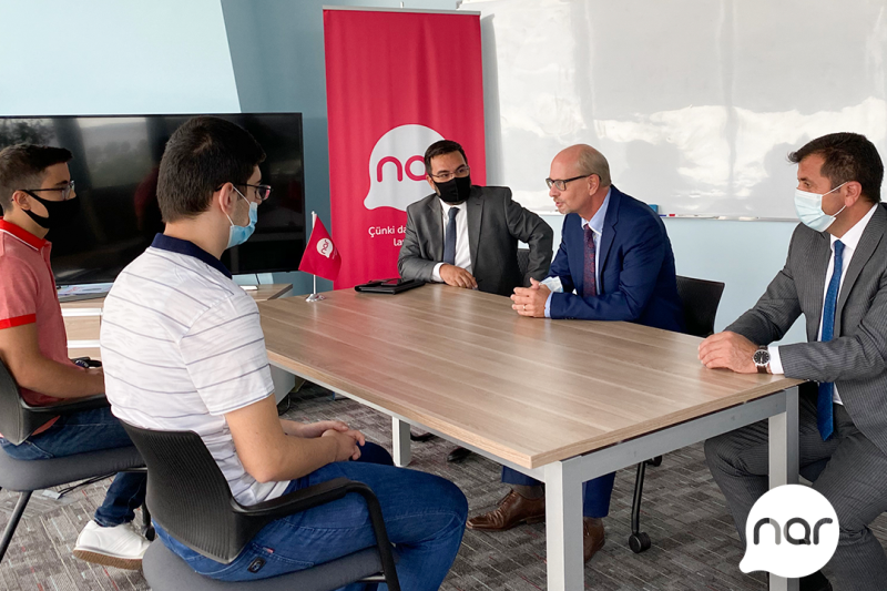 “Nar” qəbul imtahanlarında ən yüksək nəticə göstərmiş abituriyentləri mükafatlandırdı
