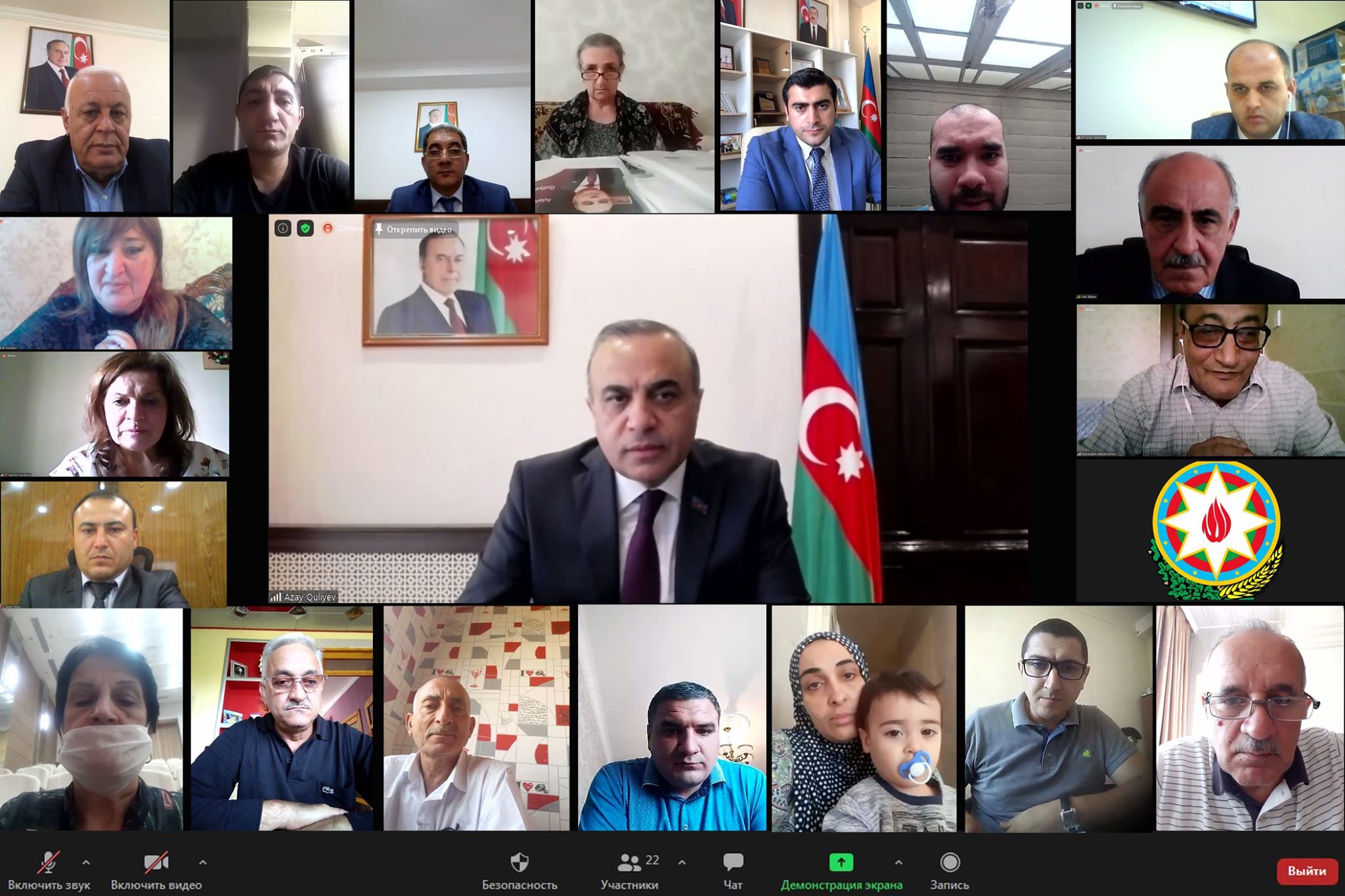 Azay Quliyev seçicilərlə videogörüş keçirib    
