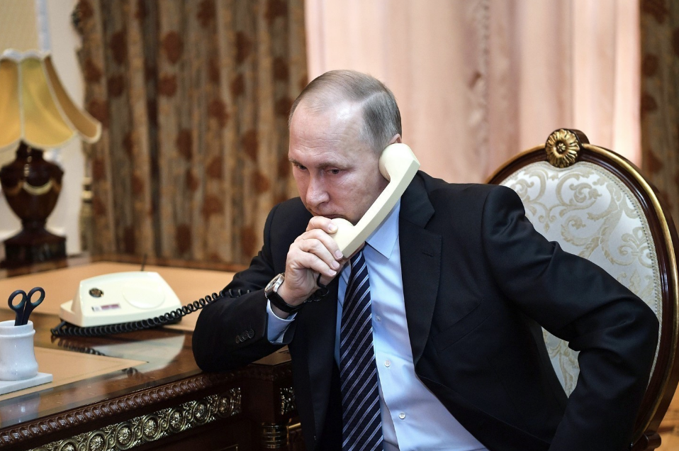 Putin Paşinyanla DANIŞDI: “Qarabağda döyüşlərin davam etməsindən narahatıq”