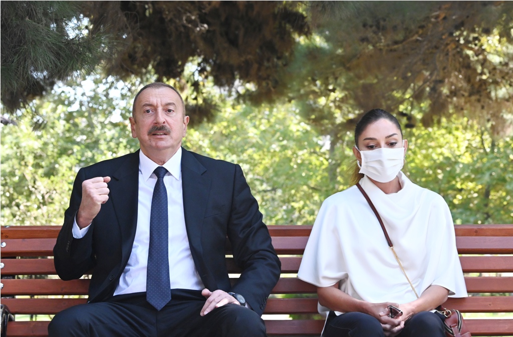 Prezident və birinci xanım yaralı hərbçilərlə görüşdülər
