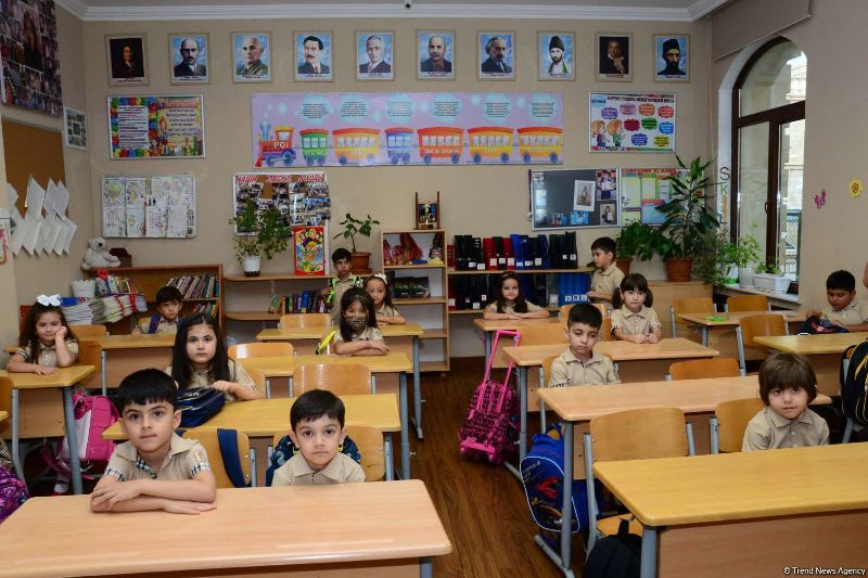 Məktəblərdə dərs saatları bu qədər olacaq