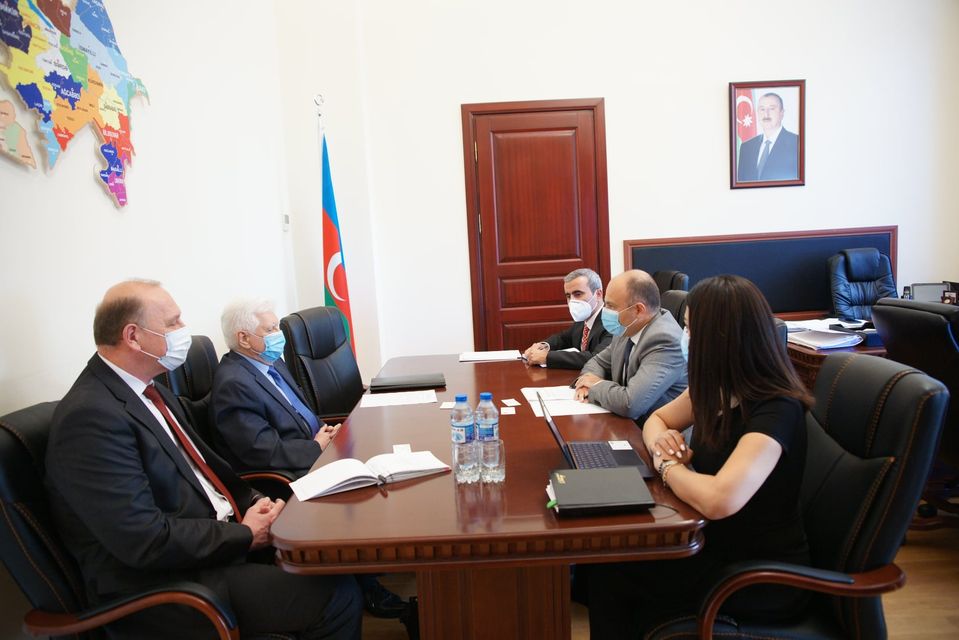 Anar Kərimov Rusiya və Kolumbiyanın ölkəmizdəki səfirləri ilə görüşüb