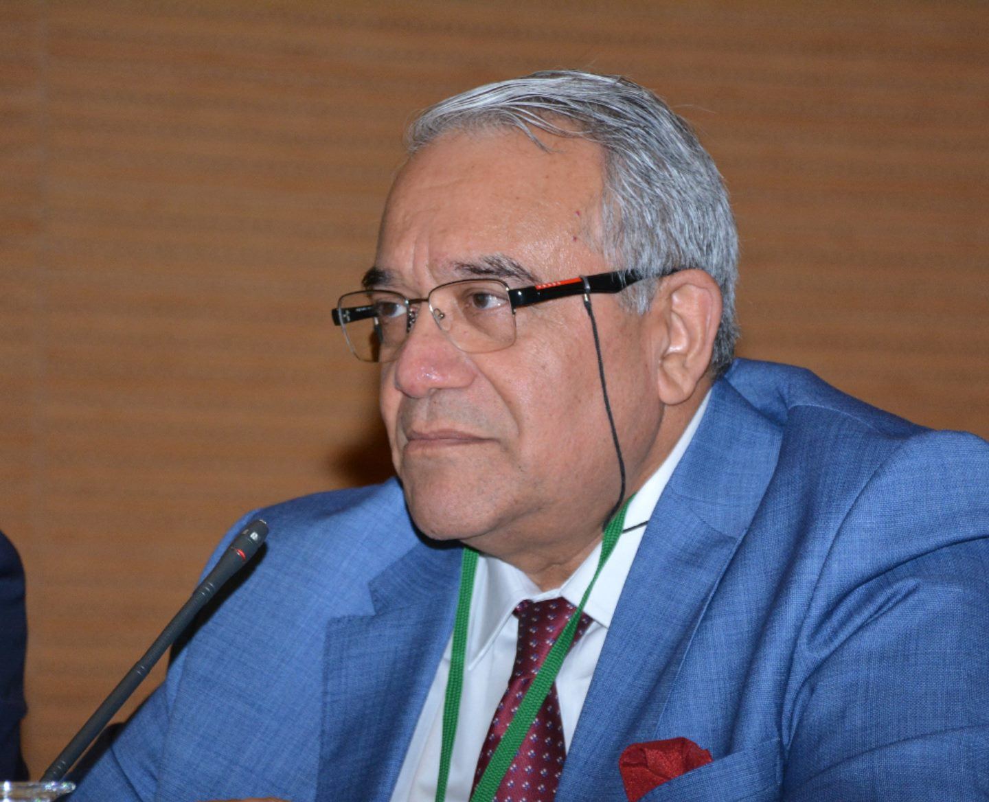 Cahangir Novruzovdan tutarlı cavab: “Türk olmaq çox çətindir... türk olmamaq daha çətin...”
