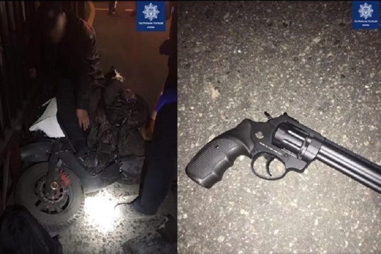 Kiyevdə motosiklet sürücüsü yoldan keçənlərə atəş açdı