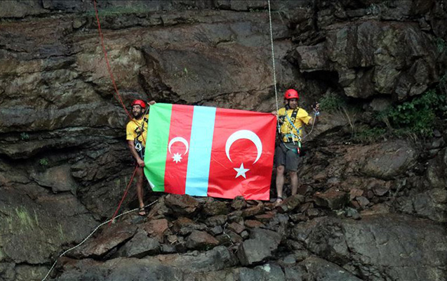 Türkiyəli alpinistlər Azərbaycana belə dəstək oldular 