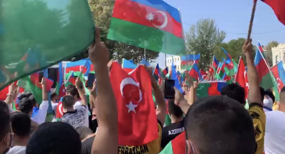 İstanbulda Azərbaycana dəstək məqsədilə möhtəşəm mitinq keçirildi