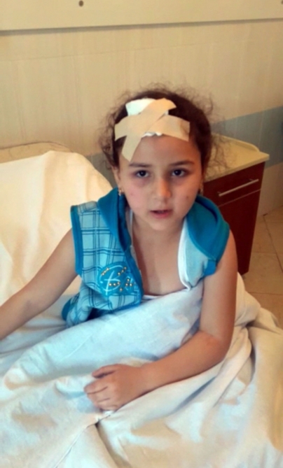 Ermənistanın Gəncəni atəşə tutması nəticəsində yaralananlardan biri də 8 yaşlı qızcığazdır