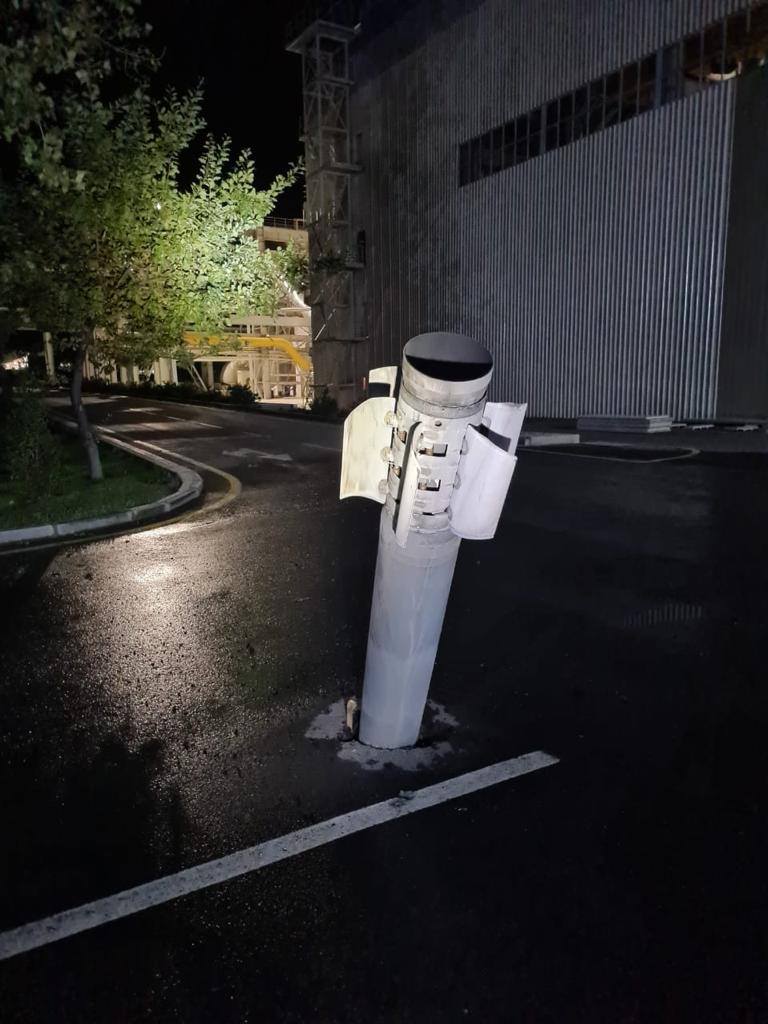 Mingəçevirə atılan raketlərdən biri İES-in yanına düşüb - FOTO