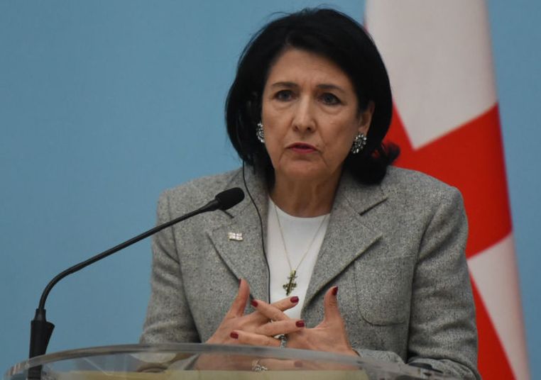 Gürcüstan prezidenti Minsk qrupunu Tbilisidə görüşə ÇAĞIRDI