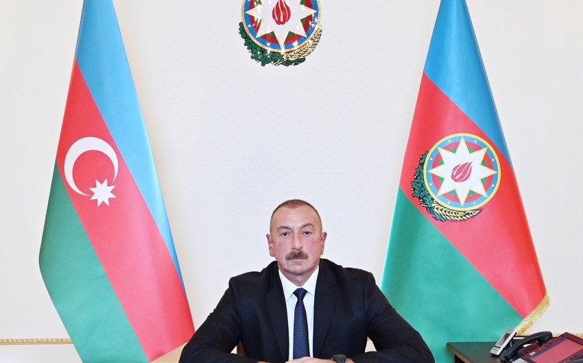 İlham Əliyev: “Hazırda müxtəlif istiqamətlərdə şiddətli döyüşlər gedir”  