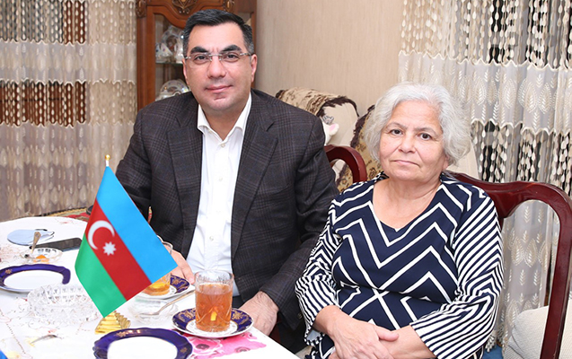 Rektor əsgər ailəsini ziyarət etdi