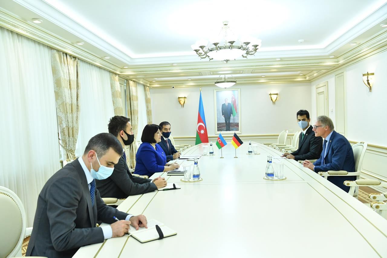 Sahibə Qafarova Almaniyanın ölkəmizdəki səfiri ilə görüşüb