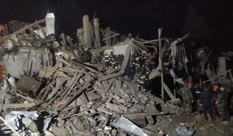 Düşmən Gəncəni raket atəşinə tutub: 5 nəfər həlak olub - Baş Prokurorluq